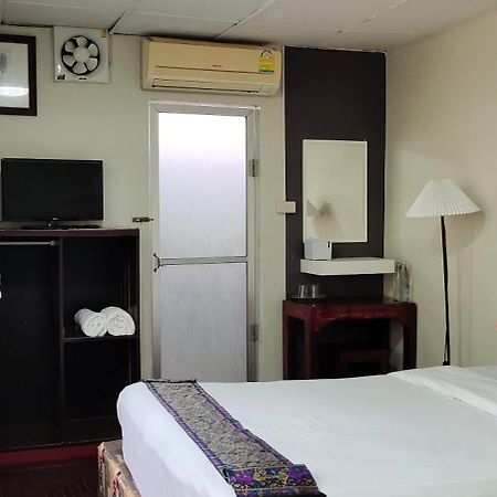 Born Guest House Chiang Mai Exterior photo