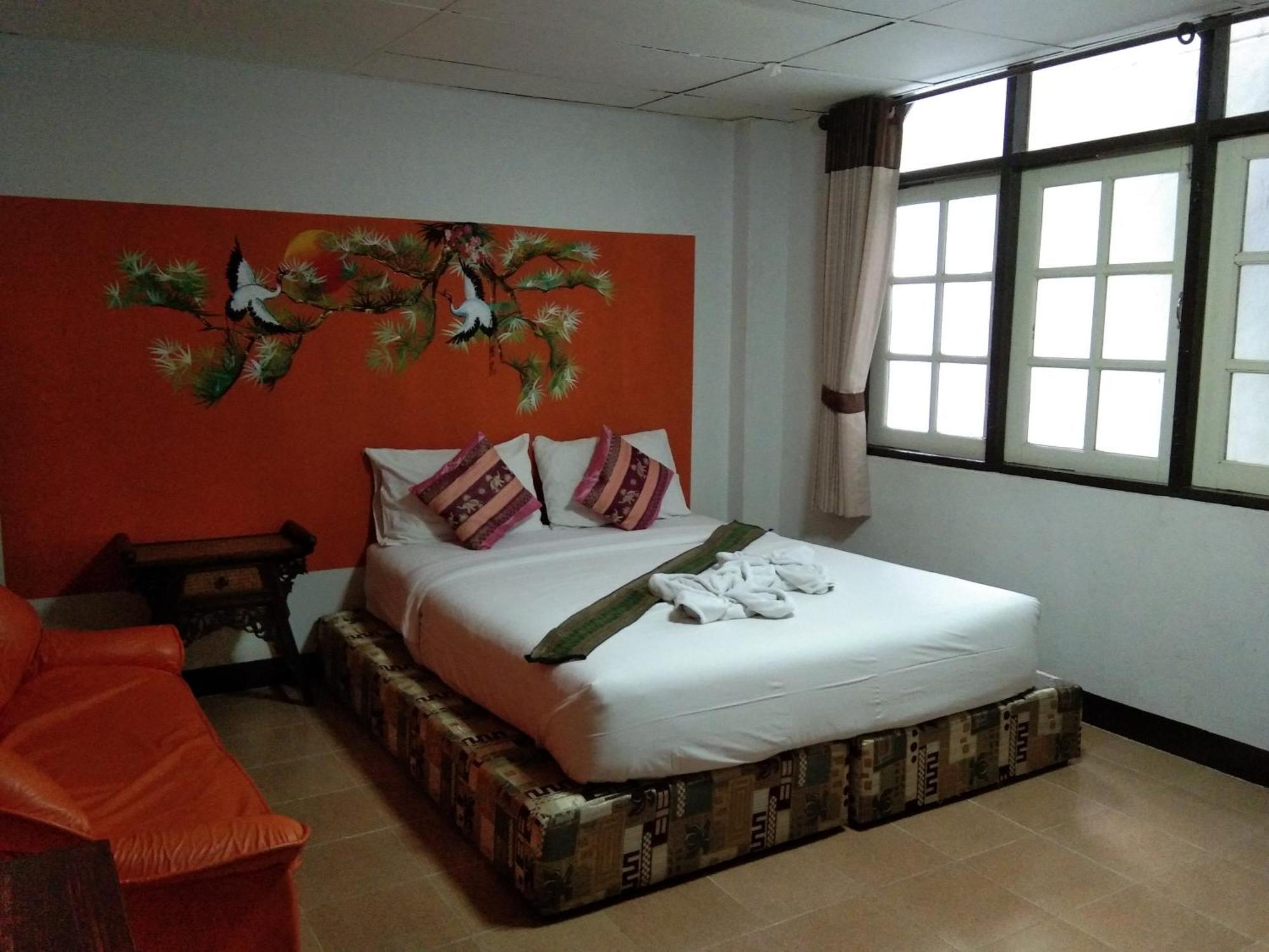 Born Guest House Chiang Mai Exterior photo